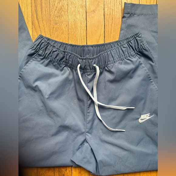 Nike club woven men’s tapered pants - Picture 8 of 13